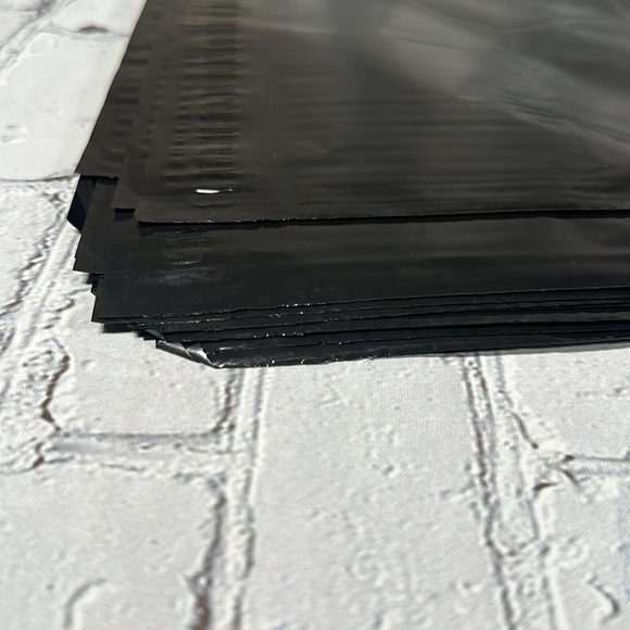 Huge Poly Mailer 24”x24” Black 30 mailers Big Poly Mailer - Picture 7 of 7